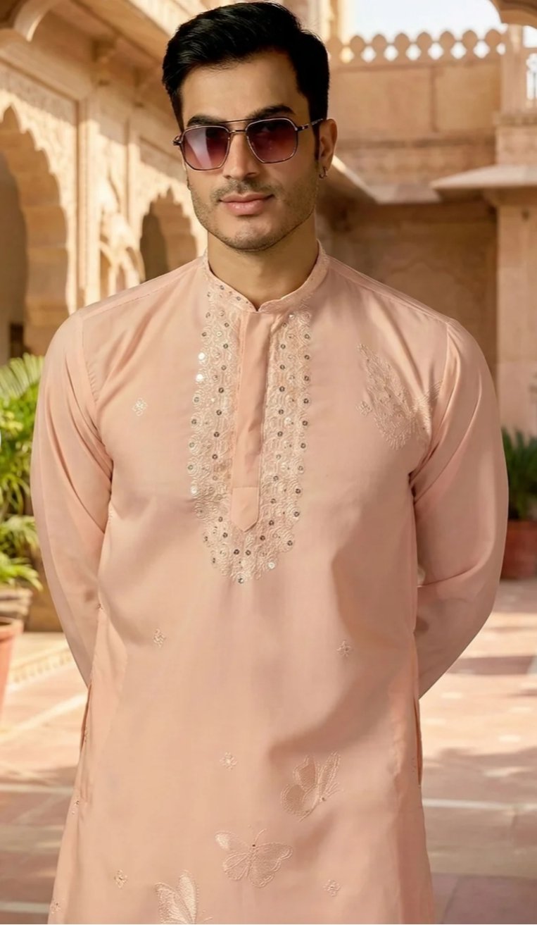 ₹1,316 – 66% OFF RANGRAAG Men’s Embroidered Kurta Set