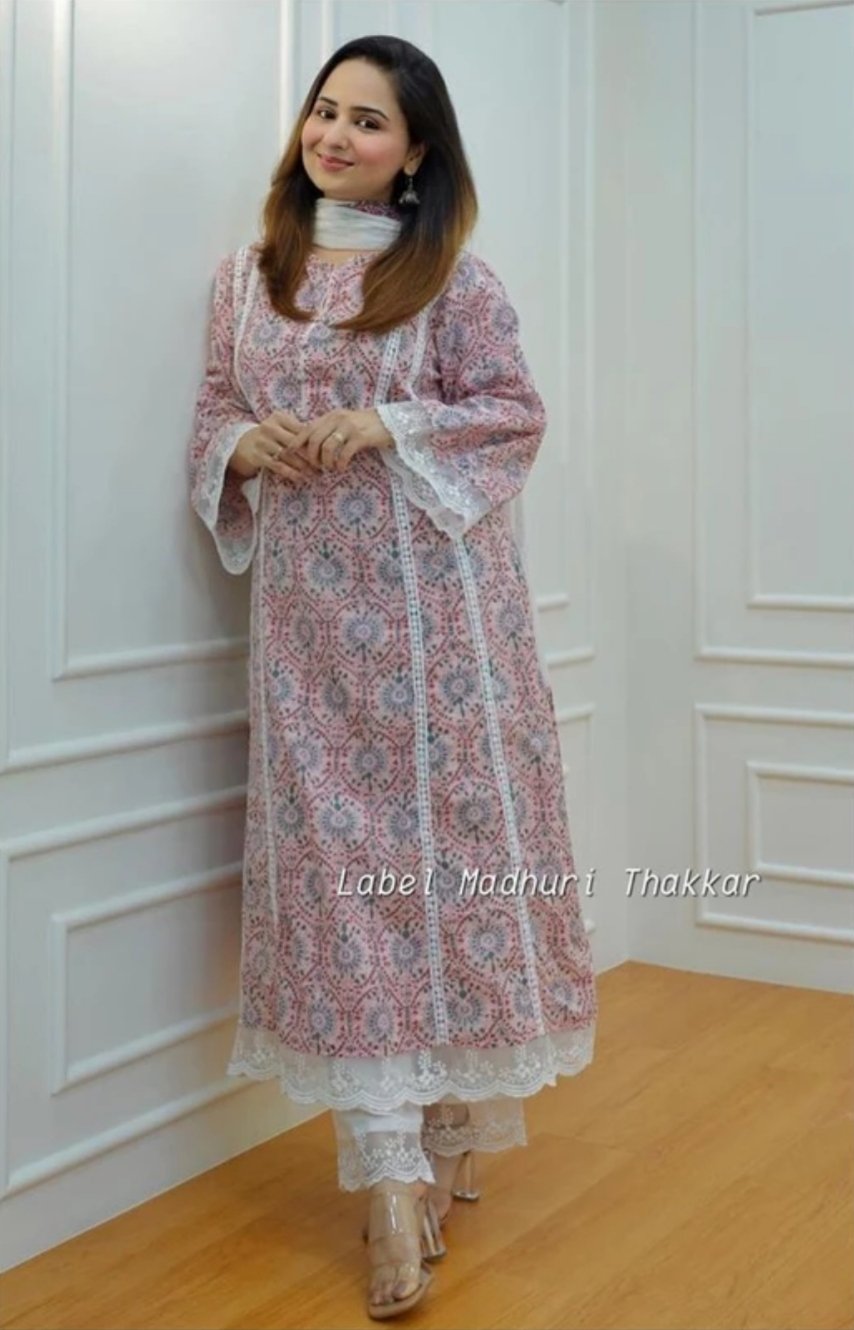 ₹577 – Penstemon Women Kurta Pant Dupatta Set | 83% OFF