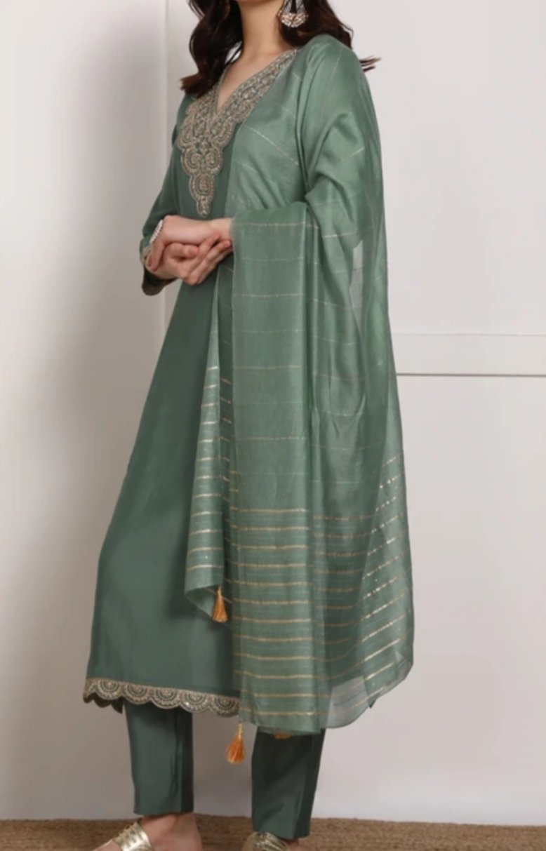 ₹654 New Ethnic 4 You Embroidered Kurta Set | Salwar Dupatta Festive Wear | 81% OFF