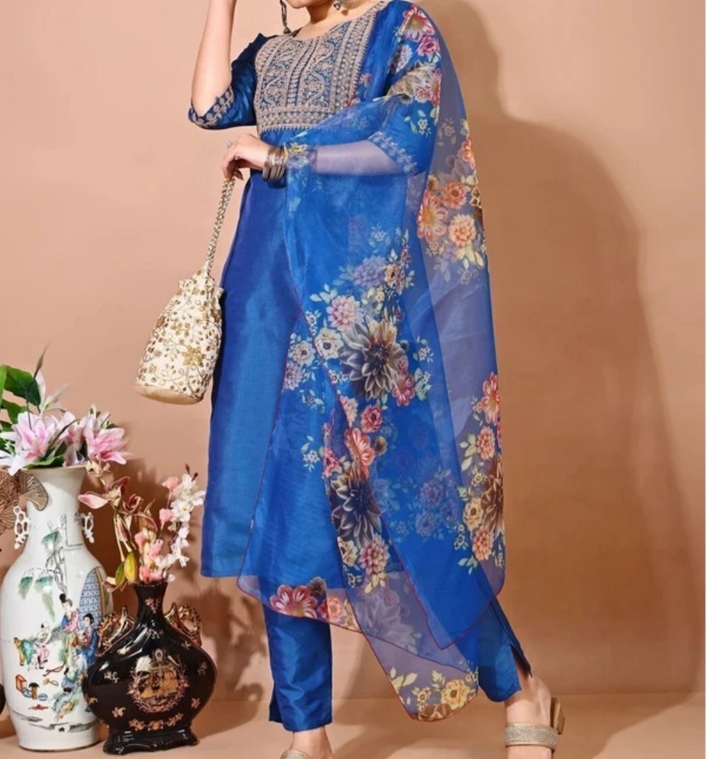 ₹436 Ayukta International Kurti Pant Dupatta Set | Women Ethnic Wear 89% OFF