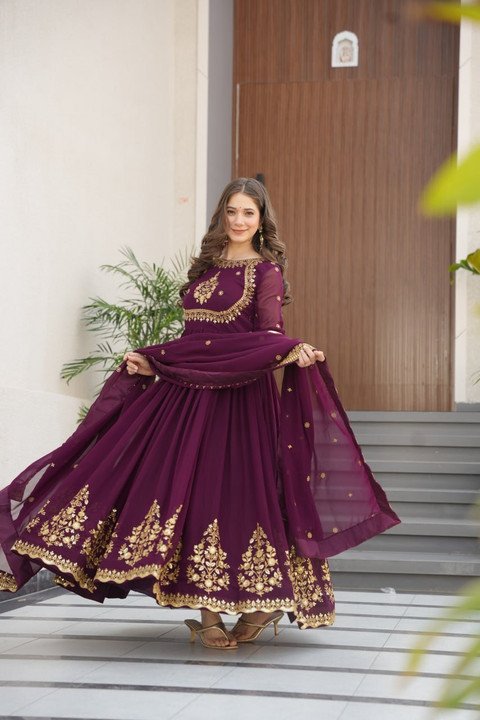 Livewear Anarkali Gown for Elegant Reception Plus Festive Styling