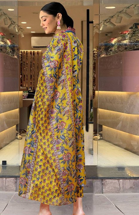 Oumad Printed Kurta Palazzo Set for Relaxed Festive Ethnic Styling