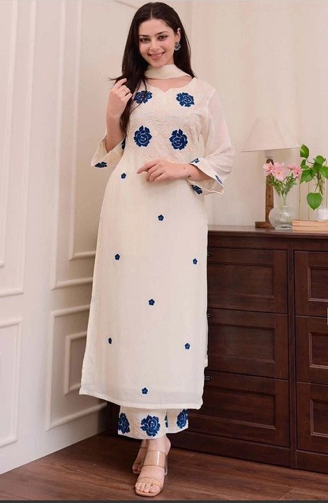 Srapo Kurti Pant Dupatta Set for Elegant Everyday Festive Styling