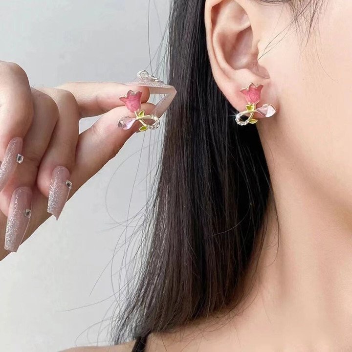 Pink Tulip Stud Earrings for Cute Everyday Women Fashion Styling