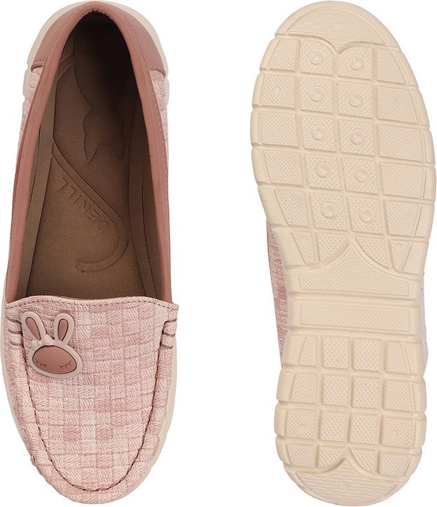 Denill Women Flats at ₹810 | Stylish Casual &amp; Ethnic Wear Sandals