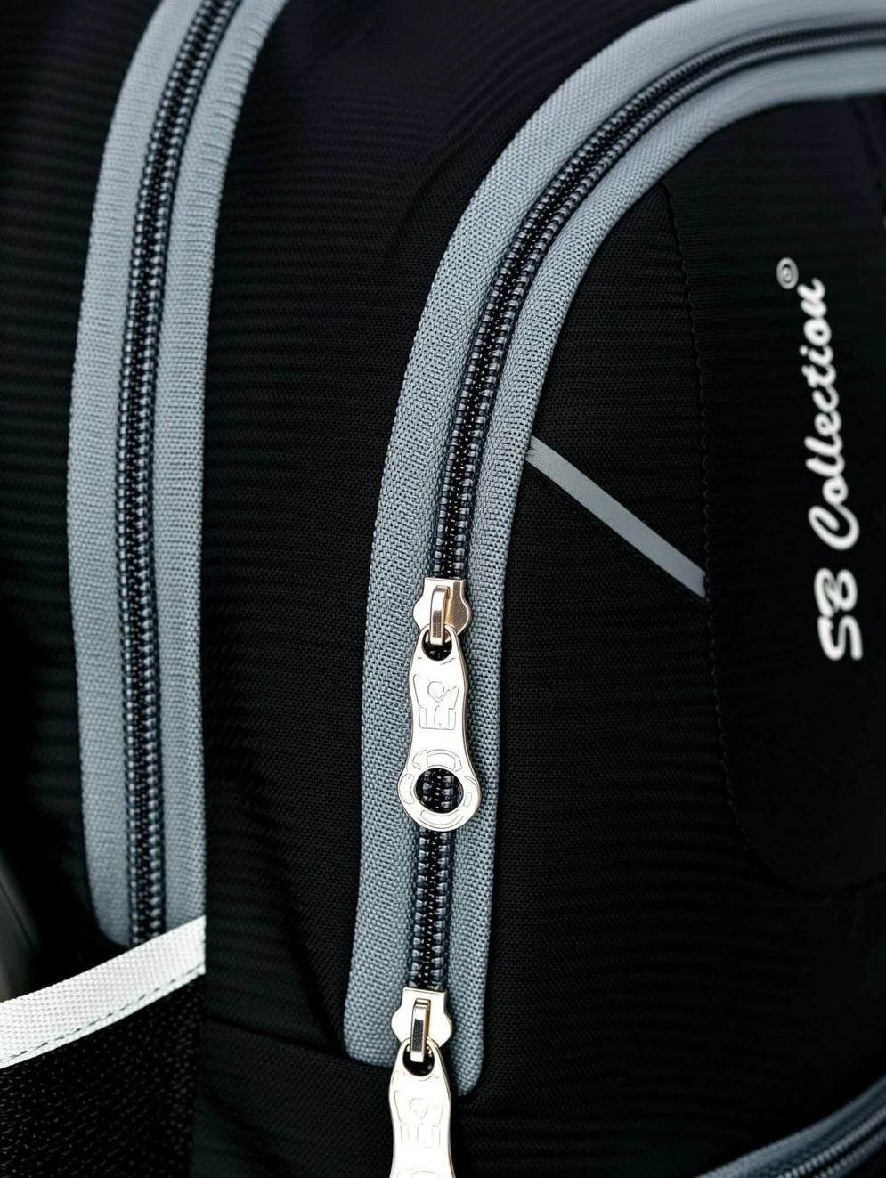 ₹325 Spacious 32L School Backpack for Daily Study and Travel Needs