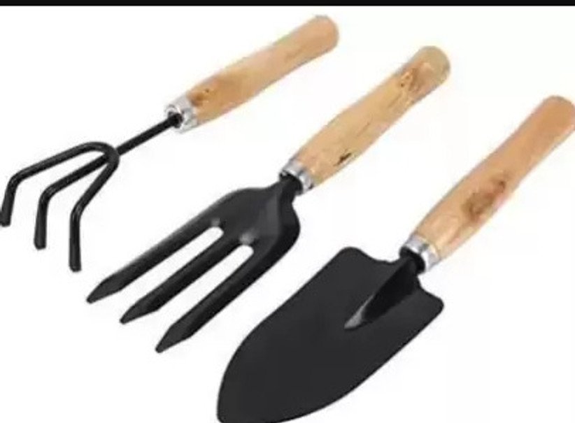 ₹156 Gardening Tool Kit with Pruner Rake and Hand Trowel
