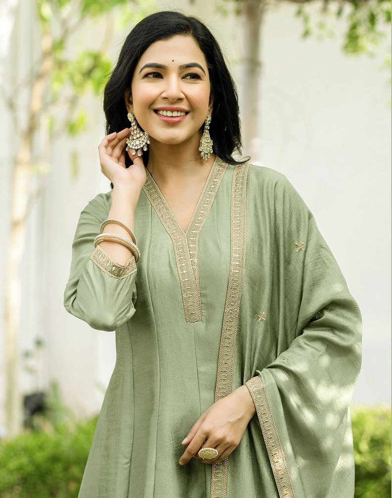 Skylee Kurta Sharara Dupatta Set for Women Festive and Wedding Wear