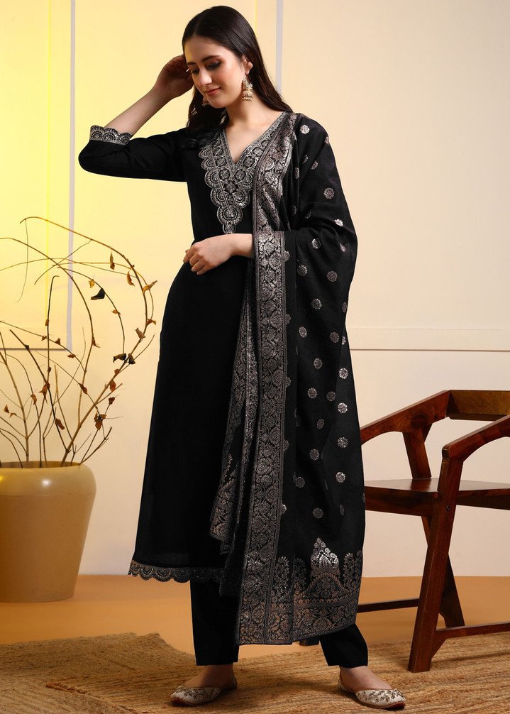 Leryza Women Kurta Pant Dupatta Set for Festive and Family Wear