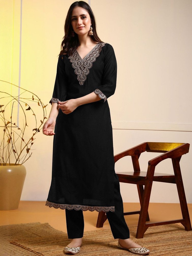 Leryza Women Kurta Pant Dupatta Set for Festive and Family Wear