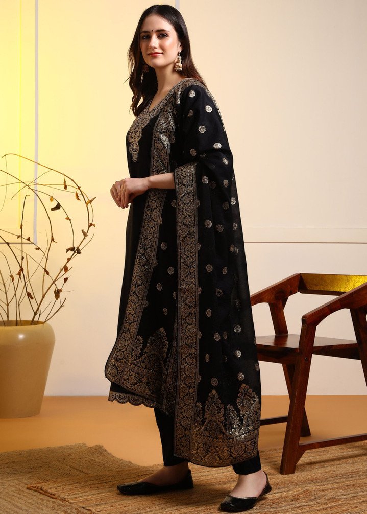Leryza Women Kurta Pant Dupatta Set for Festive and Family Wear