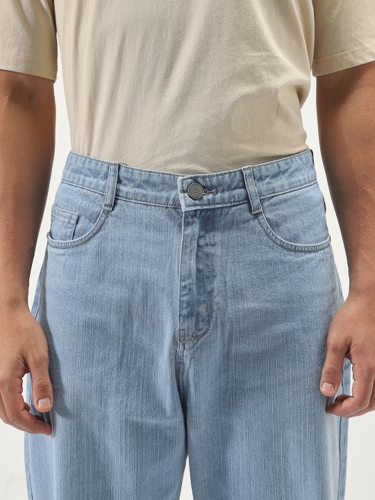 ₹899 Urbano Men Light Blue Loose Fit Jeans for Everyday Casual Style