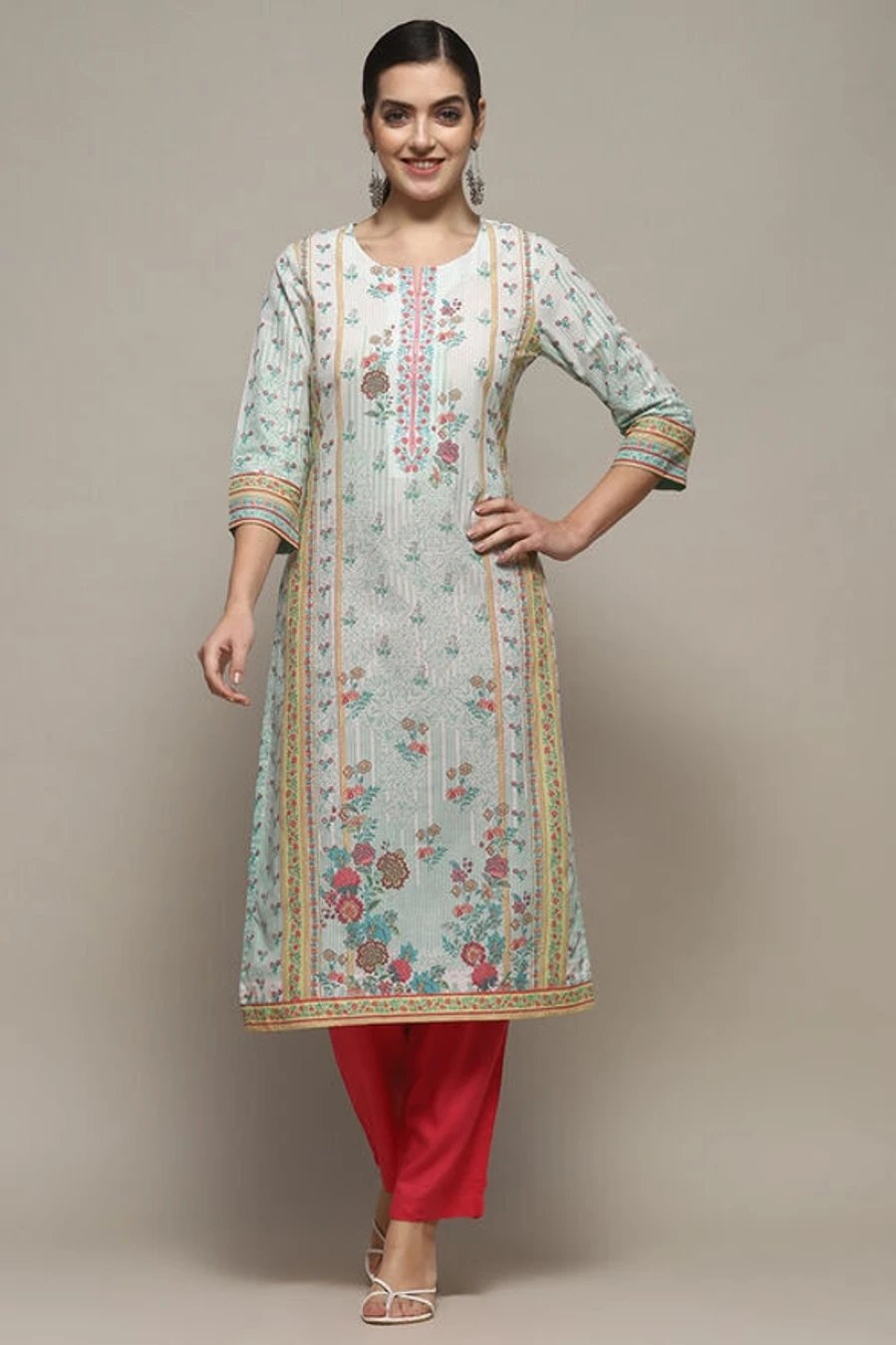 ₹642 Women Printed Straight Kurta for Comfortable Everyday and Festive Wear