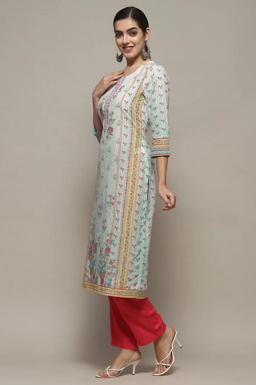 ₹642 Women Printed Straight Kurta for Comfortable Everyday and Festive Wear