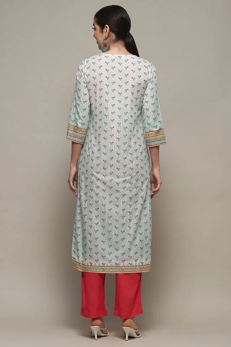₹642 Women Printed Straight Kurta for Comfortable Everyday and Festive Wear