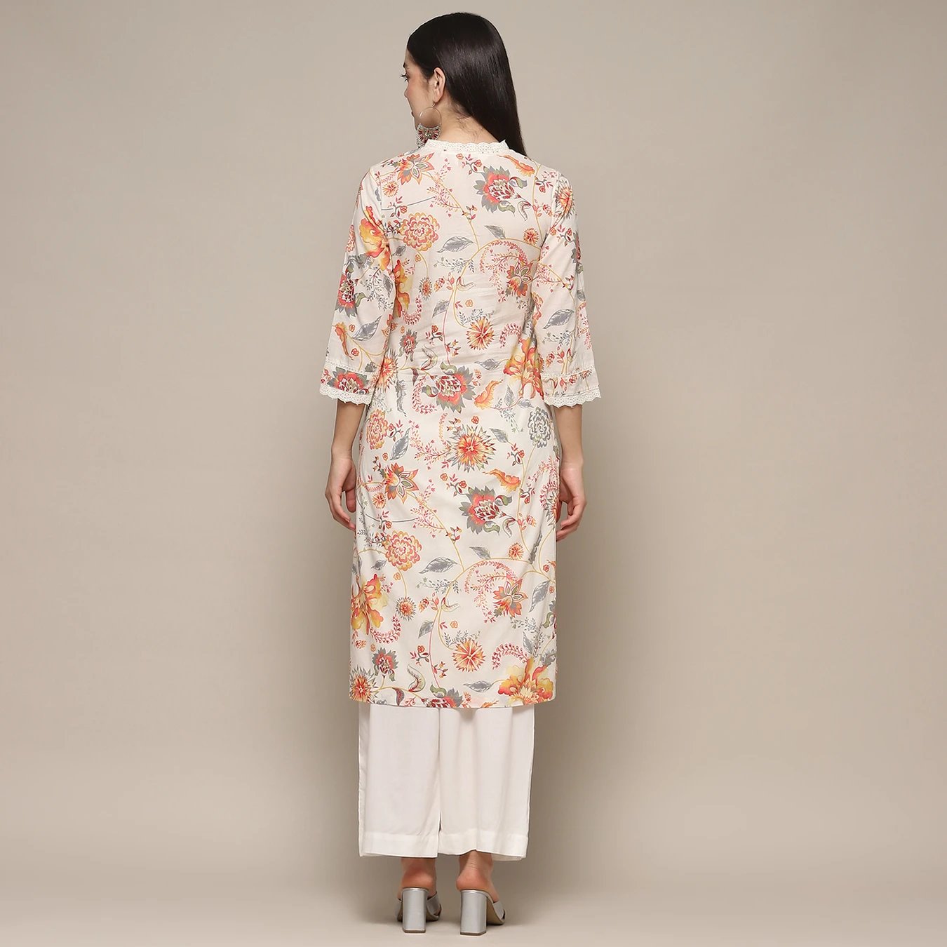 ₹1,007 Women Printed Straight Kurta for Timeless Everyday and Festive Style