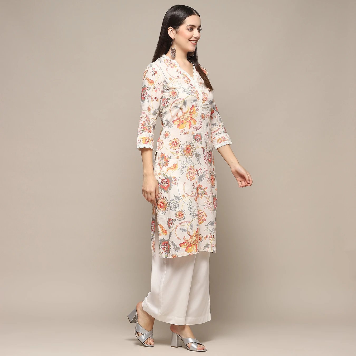 ₹1,007 Women Printed Straight Kurta for Timeless Everyday and Festive Style