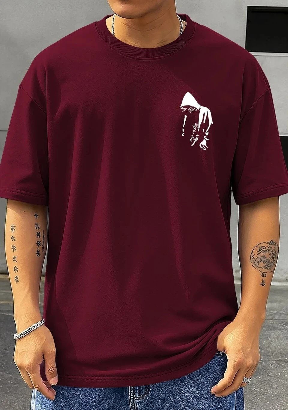 ₹260 FastColors Men Printed Maroon Round Neck Cotton Blend T-Shirt Deal