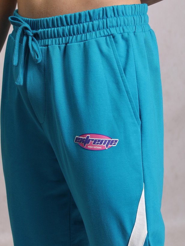 ₹580 HIGHLANDER Men Striped Blue Track Pants – 73% Off Everyday Style