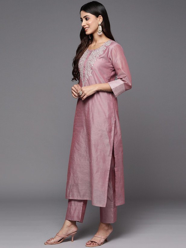 ₹607 Kriska Women & Chanderi Kurti Pant Dupatta Set for Festive Wear