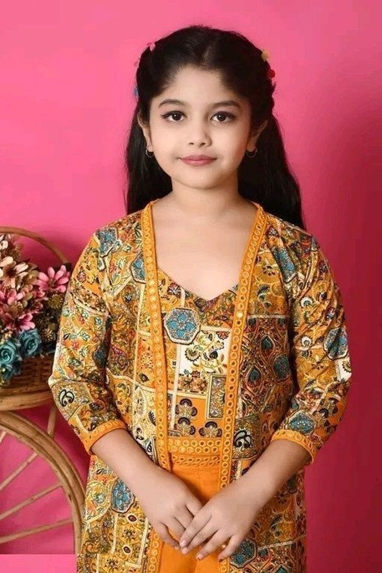 ₹444 Green Festive Wedding Dress for Girls, Knee Length 3/4 Sleeve