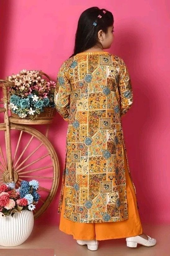 ₹444 Green Festive Wedding Dress for Girls, Knee Length 3/4 Sleeve