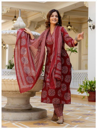 ₹1399 Anouk Pure Cotton Kurta Palazzo Dupatta Set for Women – 70% Off