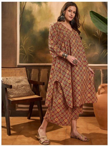 ₹1551 InWeave Pure Cotton Pleated Kurta with Palazzos – 69% Off