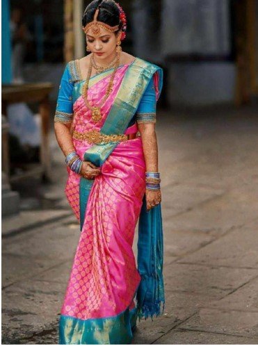 ₹1,027 for Dussehra Festive Kanjeevaram Saree with Zari Woven Ethnic Motifs for Festive Wear