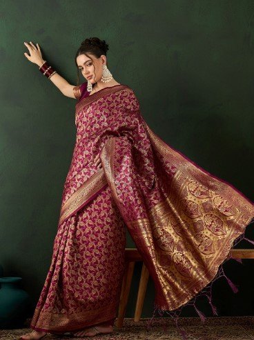 ₹614 Woven Design Saree for Women With Blouse Piece | 75% Off