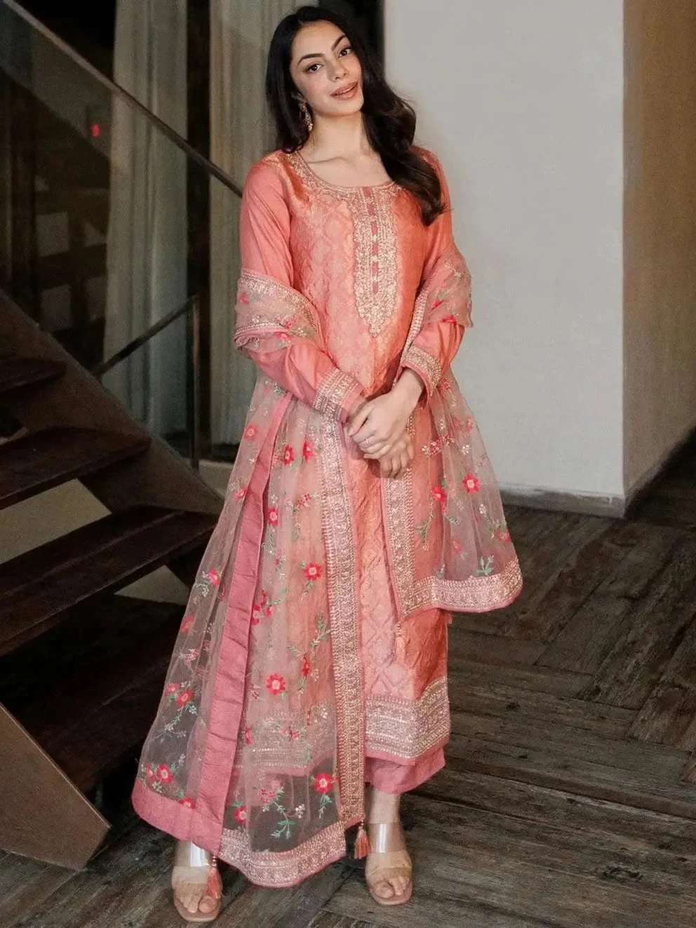 ₹2749 LIBAS Silk Blend Kurta Pant Set for Elegant Ethnic Style