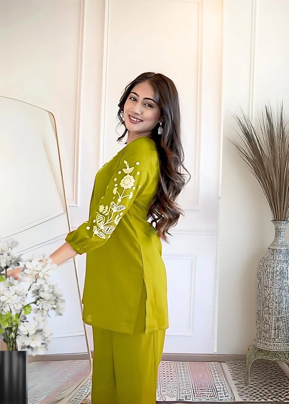 ₹499 Women & Cotton Rayon Kurta Pant Set for Comfortable Everyday Style