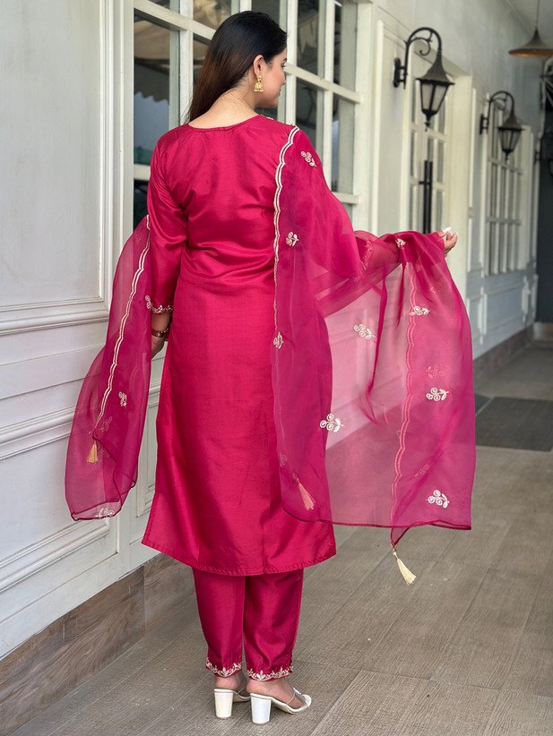 ₹853 Silk Blend Kurta Pant Dupatta Set – Elegant Festive Wear for Women